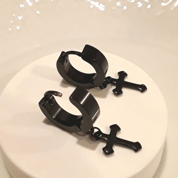 NEW Huggie Hoop Cathedral Cross Earrings - Picture 3 of 8